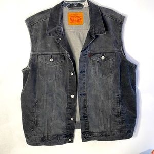 XXL Levi’s truckers vest